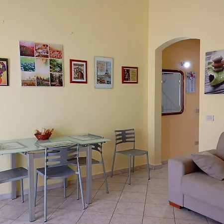 A Casa Di Ste - Vicino Aeroporto Falcone Borsellino Apartment *